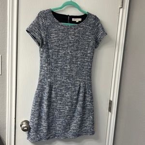 Super cute loft dress in a size 2